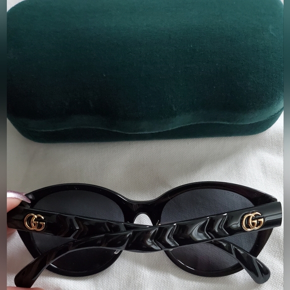 Gucci Womens Black Sunglasses - NWT - Picture 3 of 14